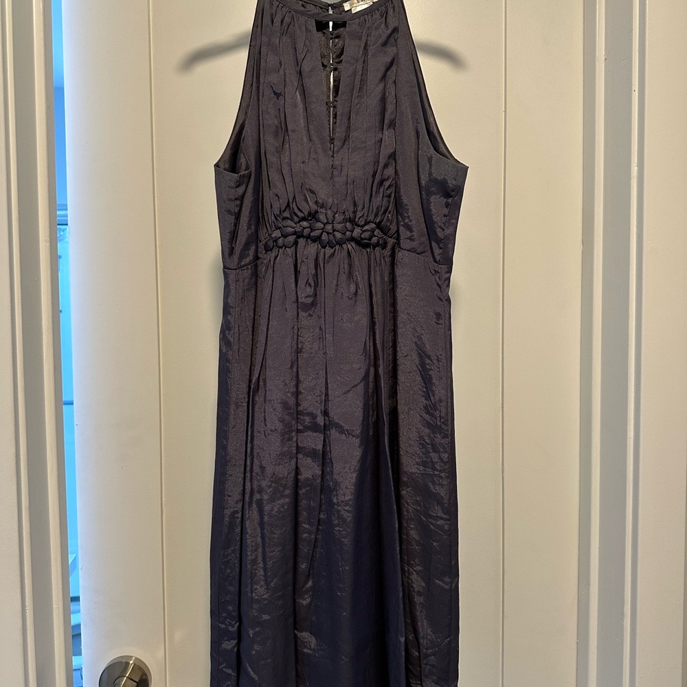 Elegant Sleeveless Dress